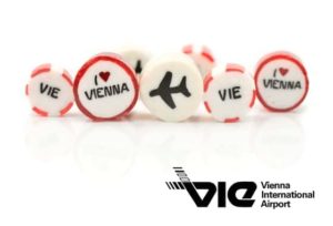 Werbebonbons mit Motiven des Vienna International Airports