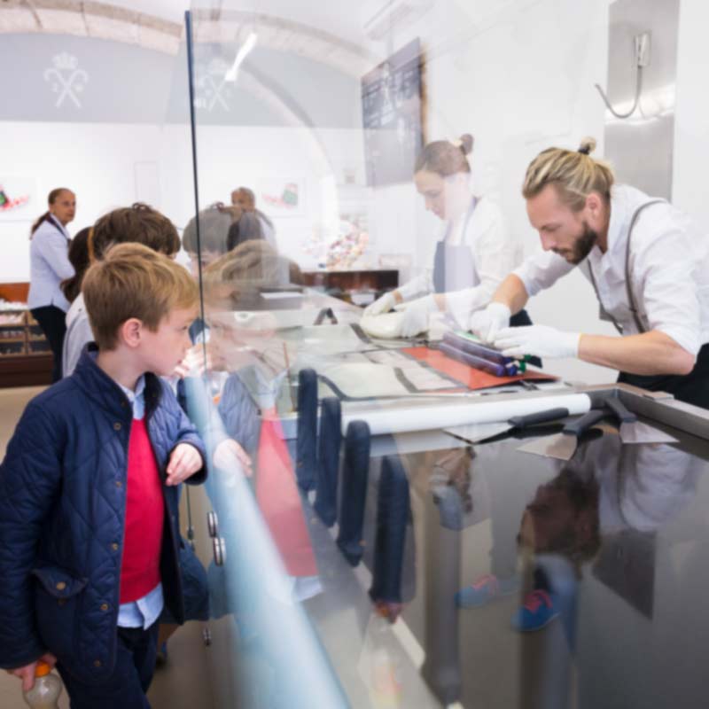 Bonbonmacher in der Salzburger Zuckerlwerkstatt